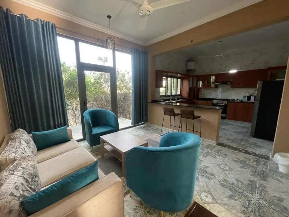 Rose Guesthouse Al 'Aqar エクステリア 写真