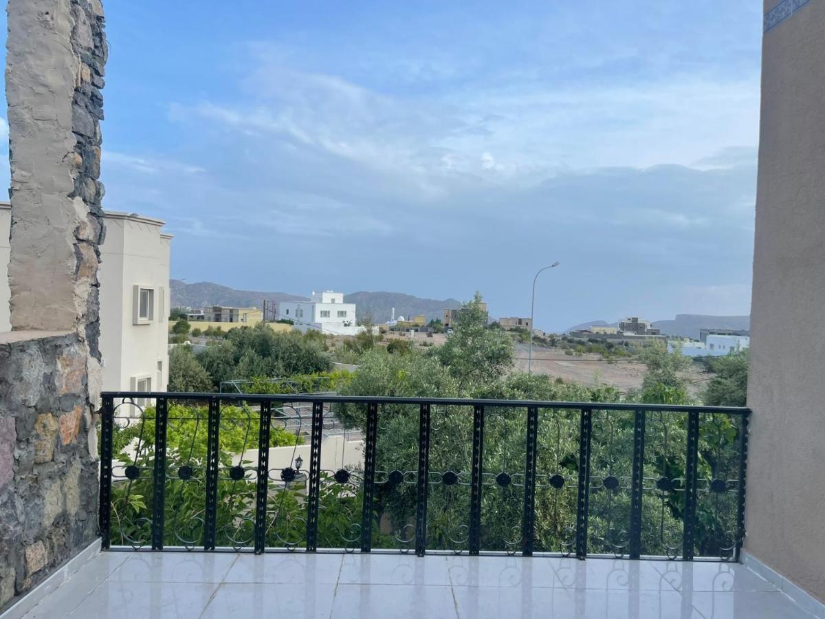 Rose Guesthouse Al 'Aqar エクステリア 写真